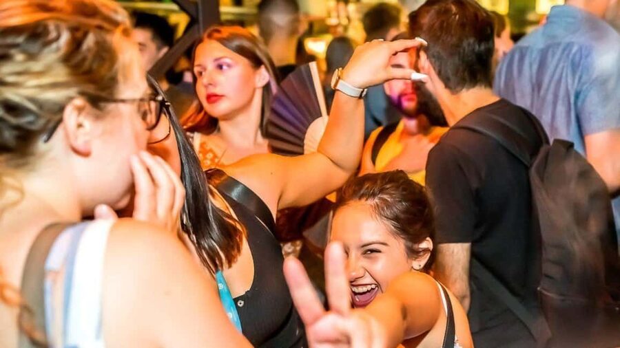 Budapest: Party District Bar-Hop with 2hr Unlimited Drinks - Practical Tips for a Better Night