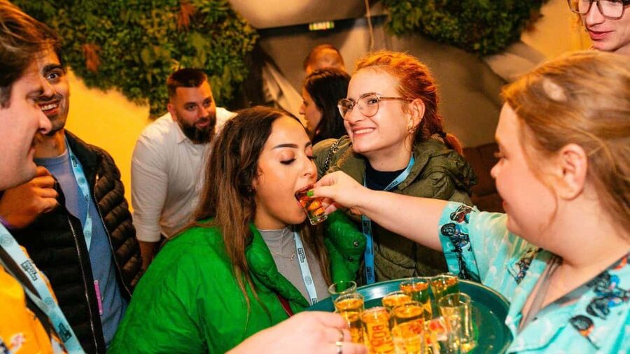 Budapest: Party District Bar-Hop with 2hr Unlimited Drinks - Choose Between One Drink and Two Hours of Open Bar