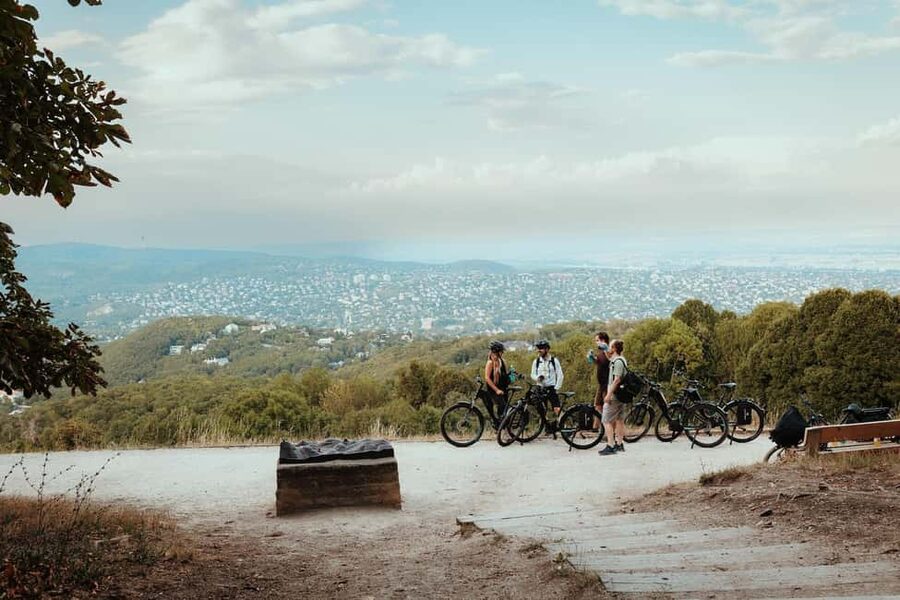 Budapest Peaks: Off-Road eBike Tour - The 70-minute ride back into Budapest