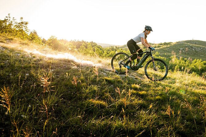 Budapest Peaks: Off-Road eBike Tour - Starting at Várkert rakpart 16