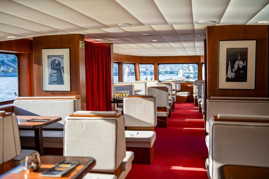 Budapest: Premium Sightseeing Cruise with Tokaj Frizzante - Your welcome drink and the onboard bar