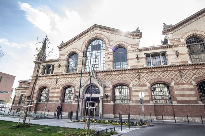 Budapest Private 4 Hour City Tour Experience with a car / van - Heroes’ Square and City Park