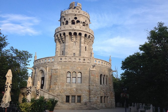 Budapest: Private Adventure Sightseeing Bicycle Tour - Key points to know before you book