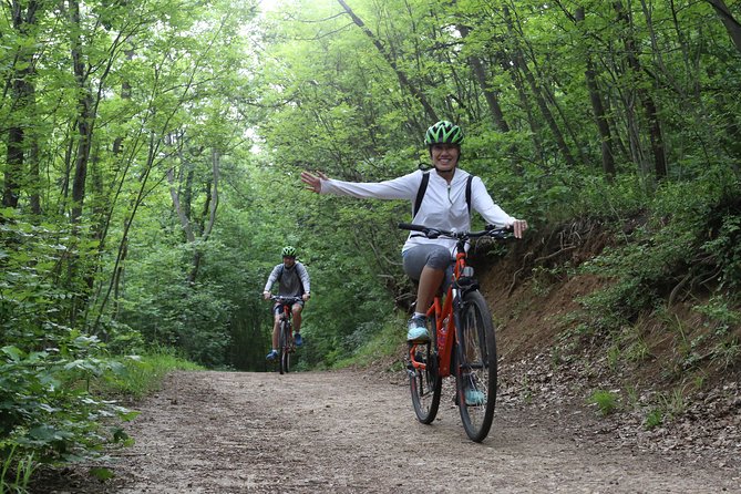 Budapest: Private Adventure Sightseeing Bicycle Tour - From Madách Imre út to St. Stephen’s Basilica