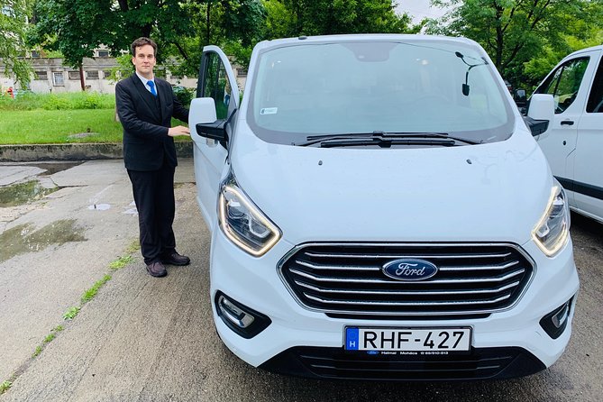 Budapest Private Airport Transfer to City or to BUD Airport Door 2 Door - A calm first hour in Budapest
