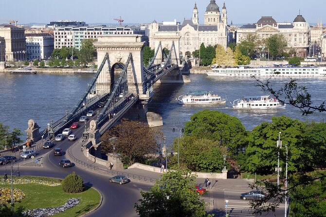Budapest Private City Tour by car in 4 hours - Citadella and Budapest from above