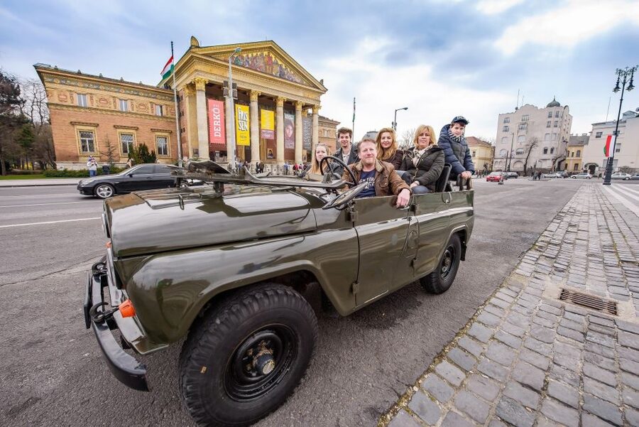 Budapest: Private City Tour with a Vintage Russian Jeep - The Danube ride and Shoes on the Danube Bank