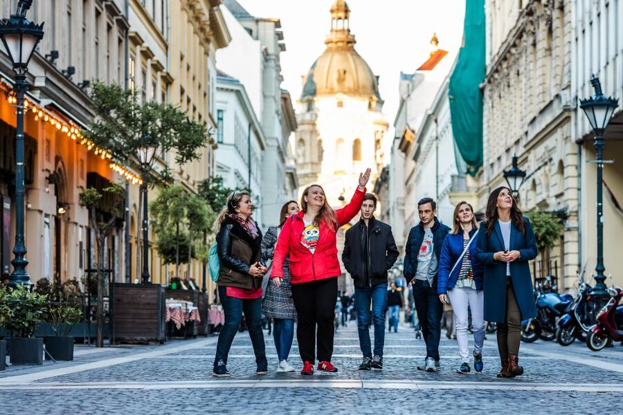 Budapest: Private Custom Tour with a Local – Icons & Gems - Key points to know before booking