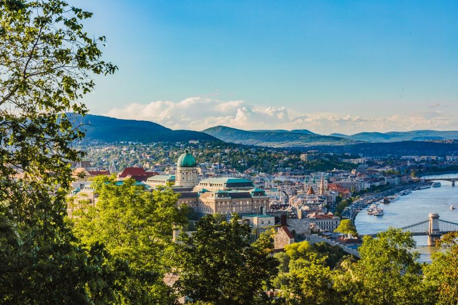 Budapest: Private Custom Tour with a Local – Icons & Gems - Seeing Budapest’s major sights without losing the local angle