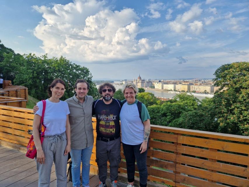 Budapest: private deluxe tour with a native, in Spanish - Understanding the $447 group price