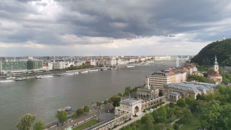 Budapest: Private E-Bike Sightseeing Tour - Andrassy Avenue, Heroes’ Square, and City Park