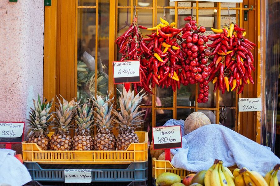 Budapest: Private Food Tour – 10 Tastings with Locals - How much food will you actually eat?