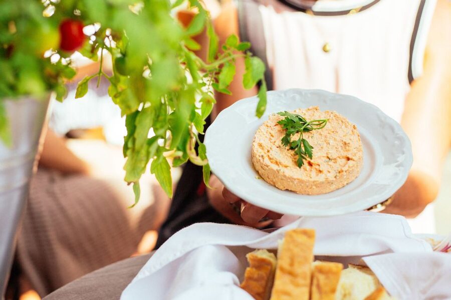 Budapest: Private Food Tour – 10 Tastings with Locals - Ten tastings, not one large restaurant meal
