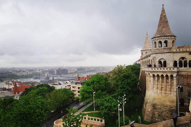 Budapest Private Walking Tour - Crossing The Chain Bridge To Buda