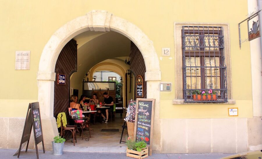 Budapest: Private Walking Tour of the Castle District - Is $116 per person a fair price?