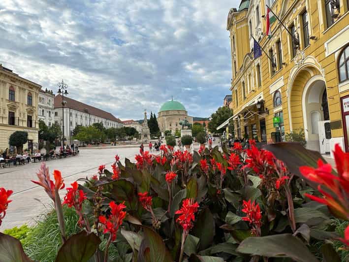 Budapest: Private Walking Tour with a Local Guide - Crossing Chain Bridge to Buda