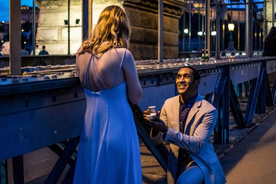 Budapest: Proposal Photos at enchanting Fisherman's Bastion - The photography style and final images