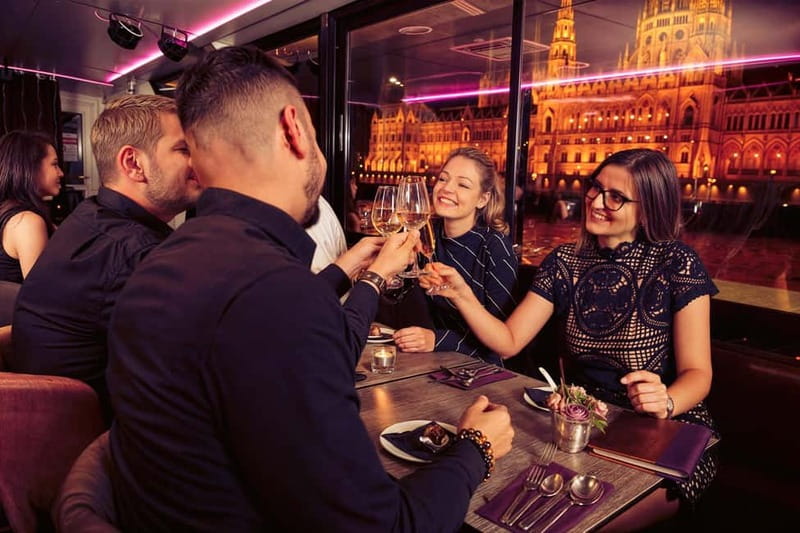 Budapest: Prosecco Dinner Cruise with Live Music - Folk dancing, singing, and a little audience participation
