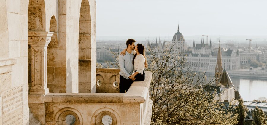 Budapest: romantic photoshoot at Buda's iconic sightseeings - Accessibility, flexibility, and practical limits