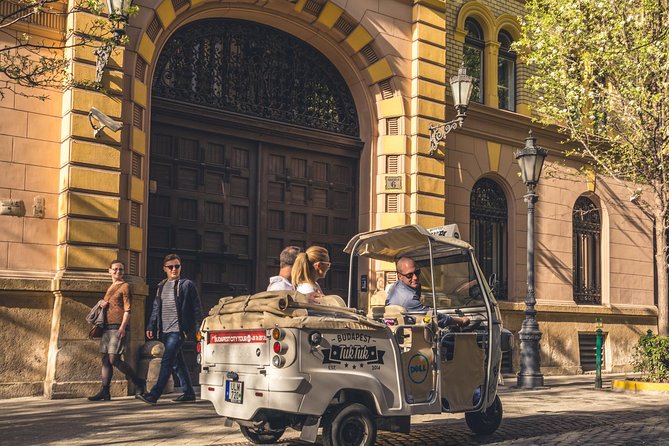 Budapest Romantic Private Tuk Tuk Tour - Várkert Bazaar and the Buda Castle climb