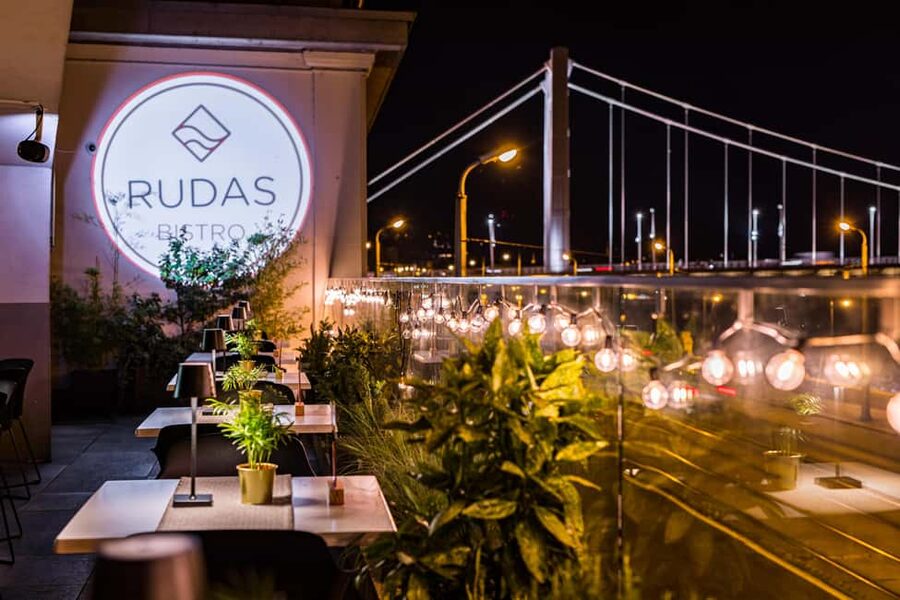 Budapest: Rudas Spa Entry with 3-Course Meal - Key points at a glance