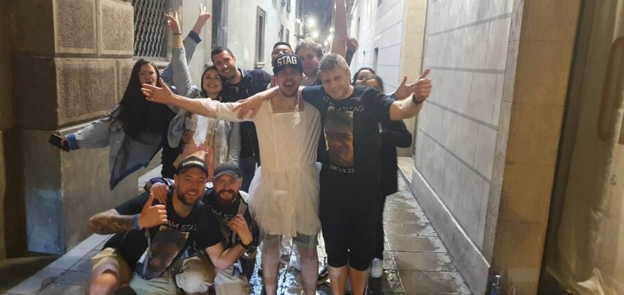 Budapest: Ruin Bar Pub Crawl with Entry Tickets - Ending at Instant Fogas and the dance floor