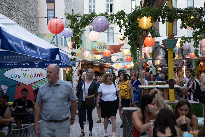 Budapest Ruin Bars Evening Walking Tour with Drinks & Street Food - Who should book this evening walk?