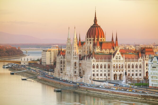 Budapest Scavenger Hunt and Highlights Self Guided Audio Tour - Budapest without a schedule
