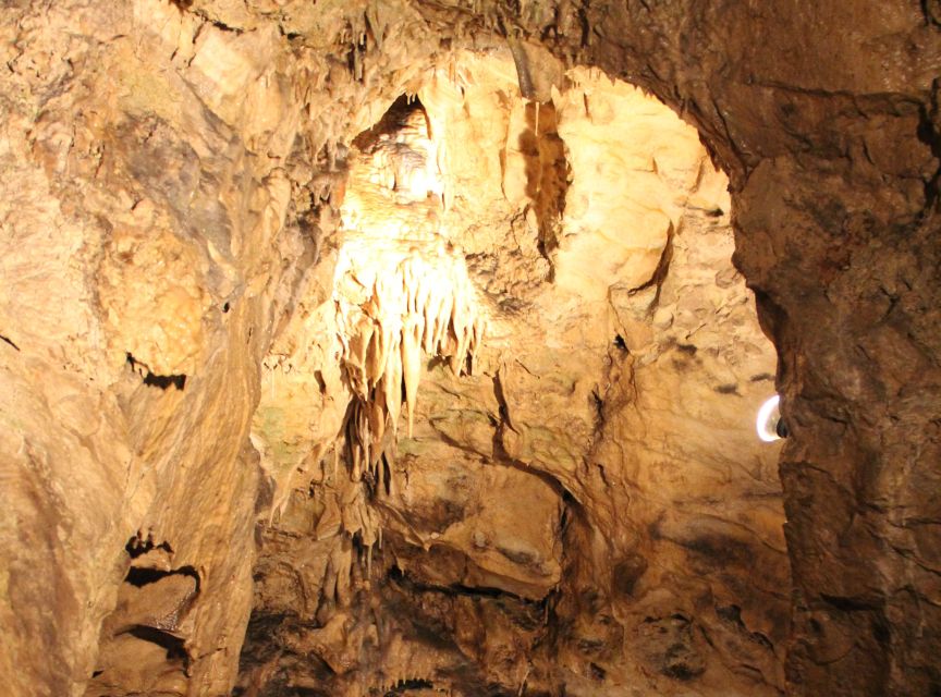 Budapest: Semlő-hegyi & Pál-völgyi Caves Guided Walking Tour - Why the Guide Makes a Big Difference