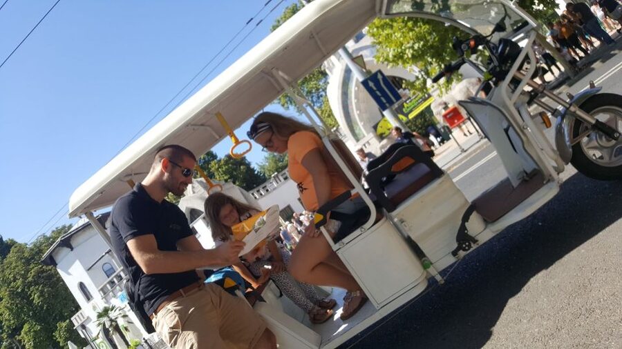 Budapest: Sightseeing Tour by Electric Tuktuk - Buda Castle, Matthias Church, and Fisherman’s Bastion