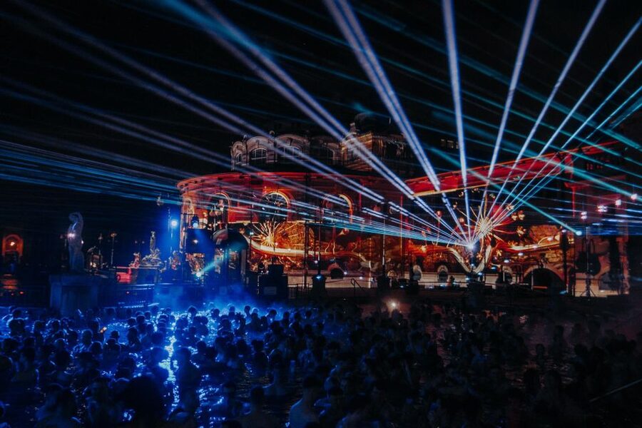 Budapest: Sparty - The Ultimate Late-Night Spa Party Ticket - The Pools and Water Temperature