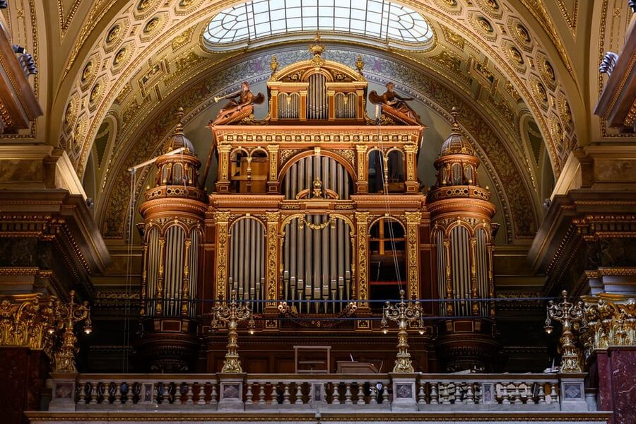 Budapest: St.Stephen's Basilica Grand Organ Concert Tickets - Meeting at St. Stephen’s Basilica