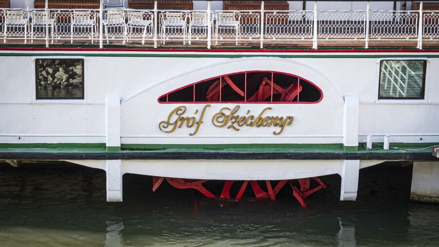 Budapest: Summer Brunch & Cruise with Prosecco or Cake - Drinks, Prosecco, and the coffee-and-cake choice