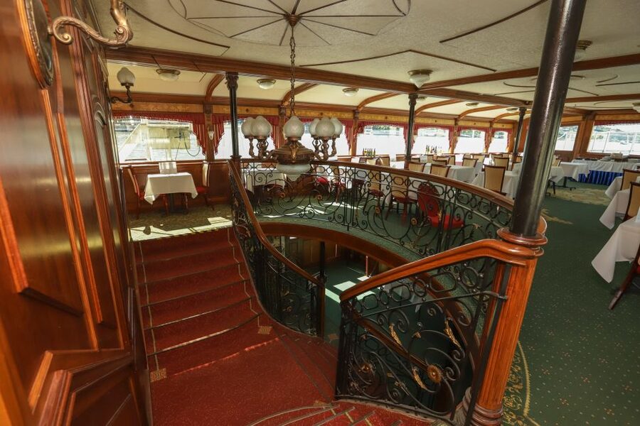 Budapest: Summer Brunch & Cruise with Prosecco or Cake - The one-hour Danube route