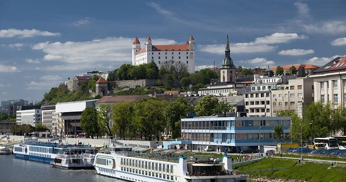 Budapest to Bratislava Costumizable Private Day tour with lunch - Walking through Bratislava’s compact Old Town
