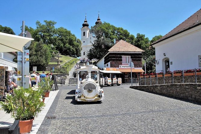 Budapest to Lake Balaton and Porcelain Museum Private Day Tour - Csopak lunch at a traditional Csárda