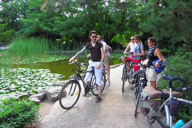 Budapest to Szentendre bike & boat tour - Arriving in Szentendre after the easy ride