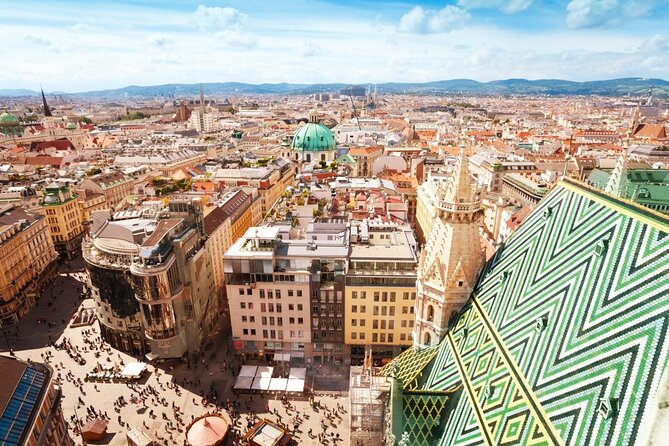 Budapest to Vienna Private Costumizable Day Tour with Lunch - How much walking should you expect?