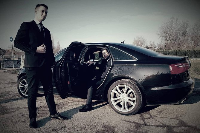 Budapest to Vienna Private Transfer in a Luxury Car - The road from Budapest to Vienna