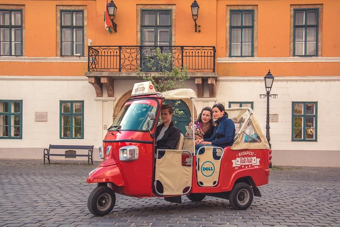 Budapest TukTuk Private Tour with Goulash Soup in the Downtown - St. Stephen’s Basilica and the grand center of Pest
