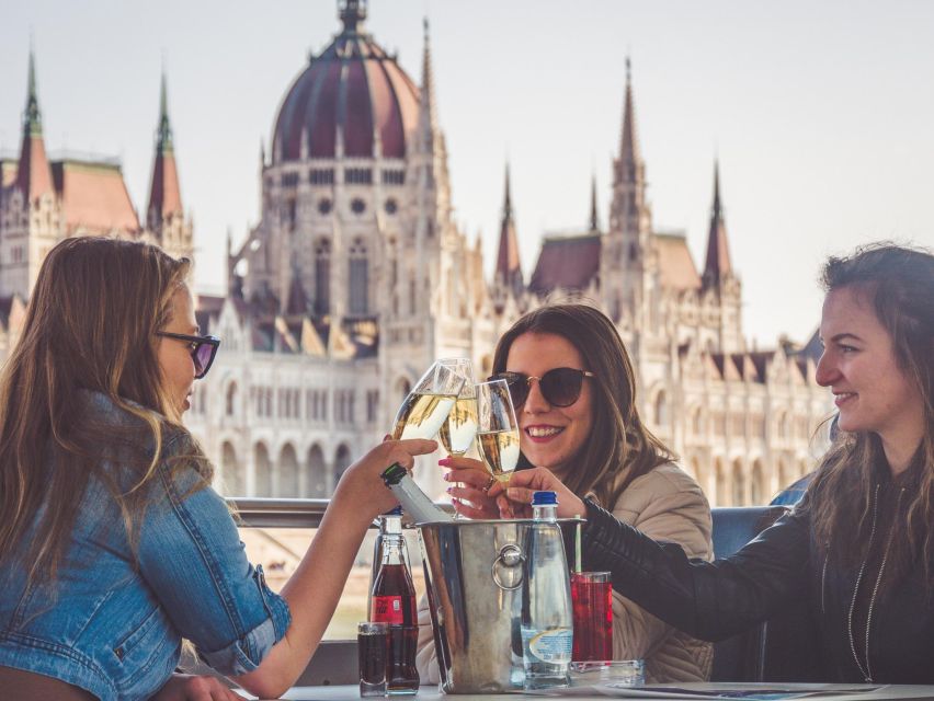 Budapest: Unlimited Prosecco and Wine Sightseeing Cruise - Key points to know before booking