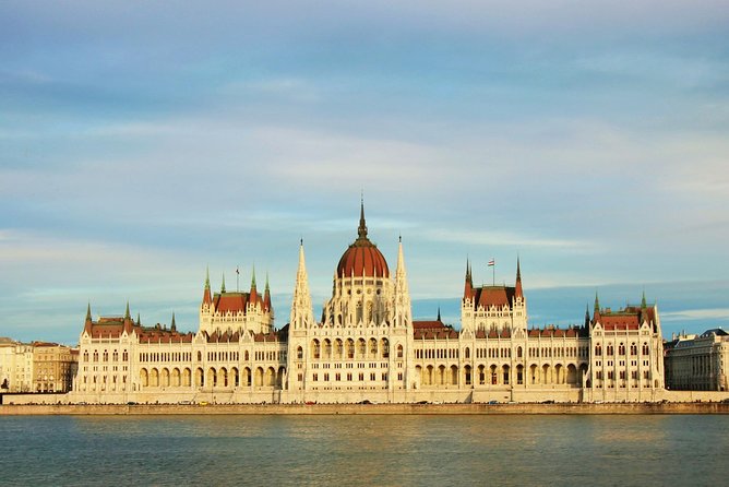 Budapest Urban Ride - Private Half Day Car Tour - St. Stephen’s Basilica and Liberty Square