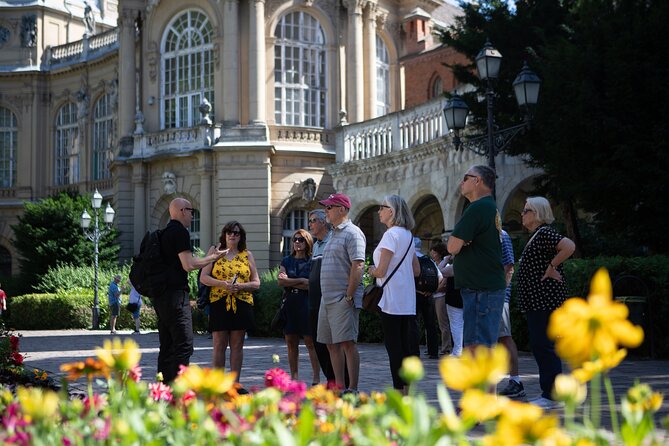 Budapest Urban Walk - Budapest City Tour with Cake & Coffee - The Opera House and Basilica in central Pest