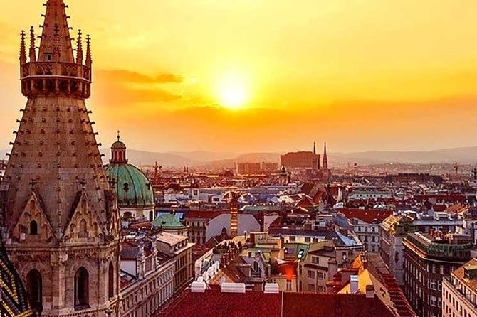 Budapest-Vienna private transfer with a luxury van - Starting from your Budapest hotel