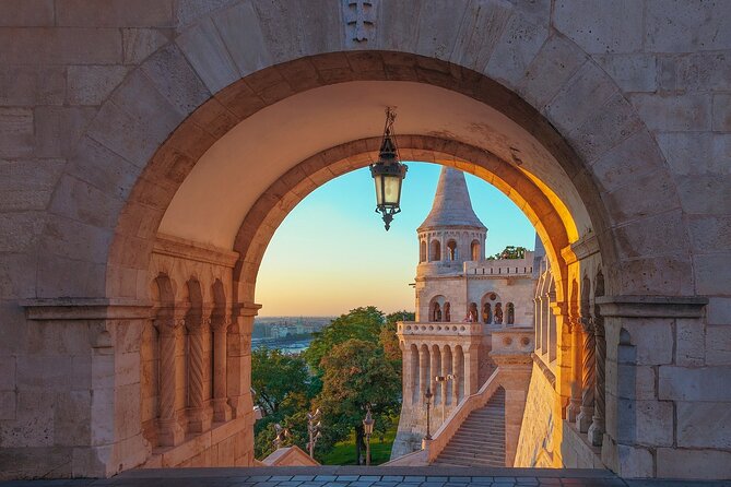 Budapest Walking Tour: Explore Top Sights & Hidden Gems - Janet and the importance of clear communication
