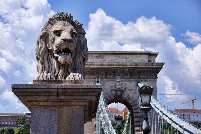 Budapest Walking Tour: Explore Top Sights & Hidden Gems - District VII murals and Budapest’s changing streets