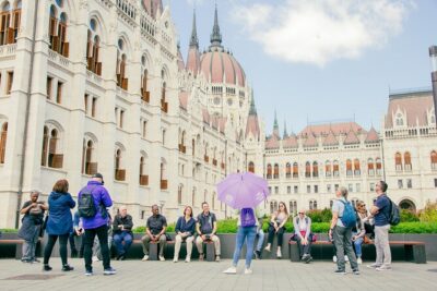 Budapest walking tour: Parliament and Shoes Memorial