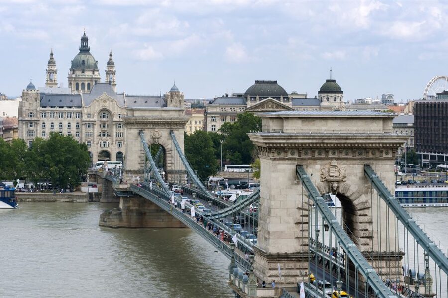 Budapest Walking Tour with a Professional Local Guide - What the $41 price really buys