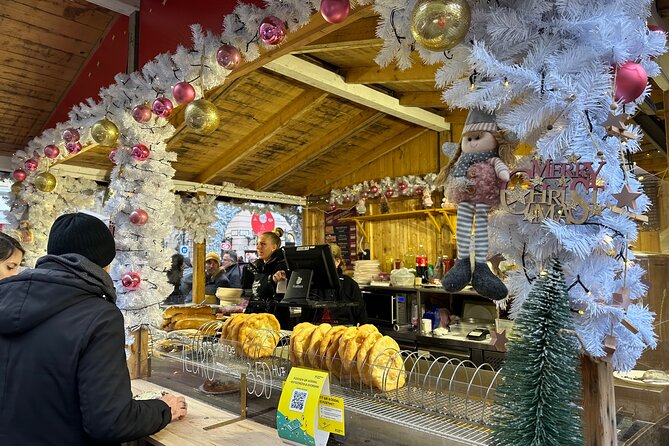 Budapest Wonderland - A Christmas Market Tour with Chimney Cake & Mulled Wine - Walking, weather, and practical comfort