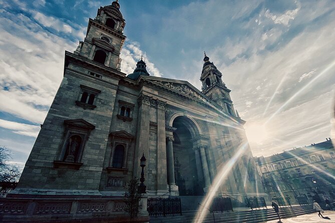Capital Budapest - Half Day Private Tour (4hr) - Clark Square and the climb toward Buda Castle